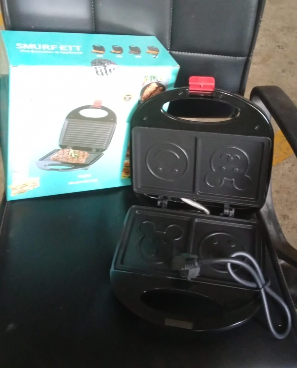 Double Sided Heating 750W Electric Sandwich Maker (1 Pc) Signaturekarts
