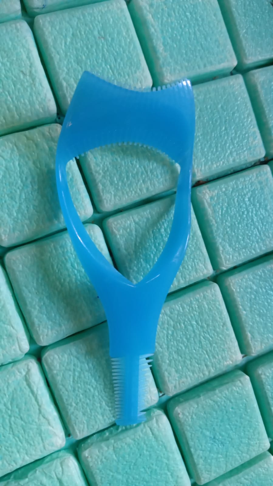 3-in-1 Plastic Eyelash Tool: Mascara Guide, Brush & Curler (1 Pc) signaturekarts