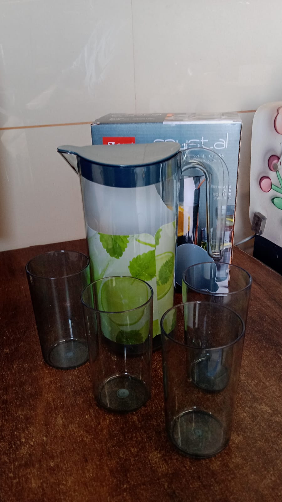 Apex Crystal Premium Jug with Lid & 4 Pcs Glass (1500 ML / 300 ML Approx / 5 Pcs Set) Signature kart