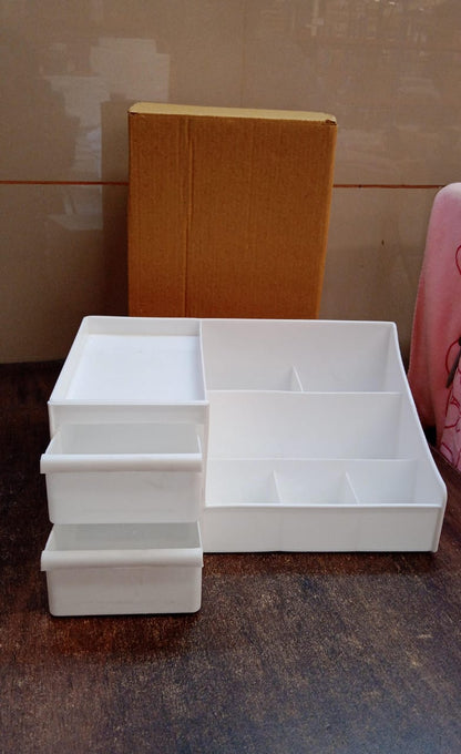 Large Capacity Desktop Cosmetic Storage Box (1 Pc / Mix Color) Signature kart