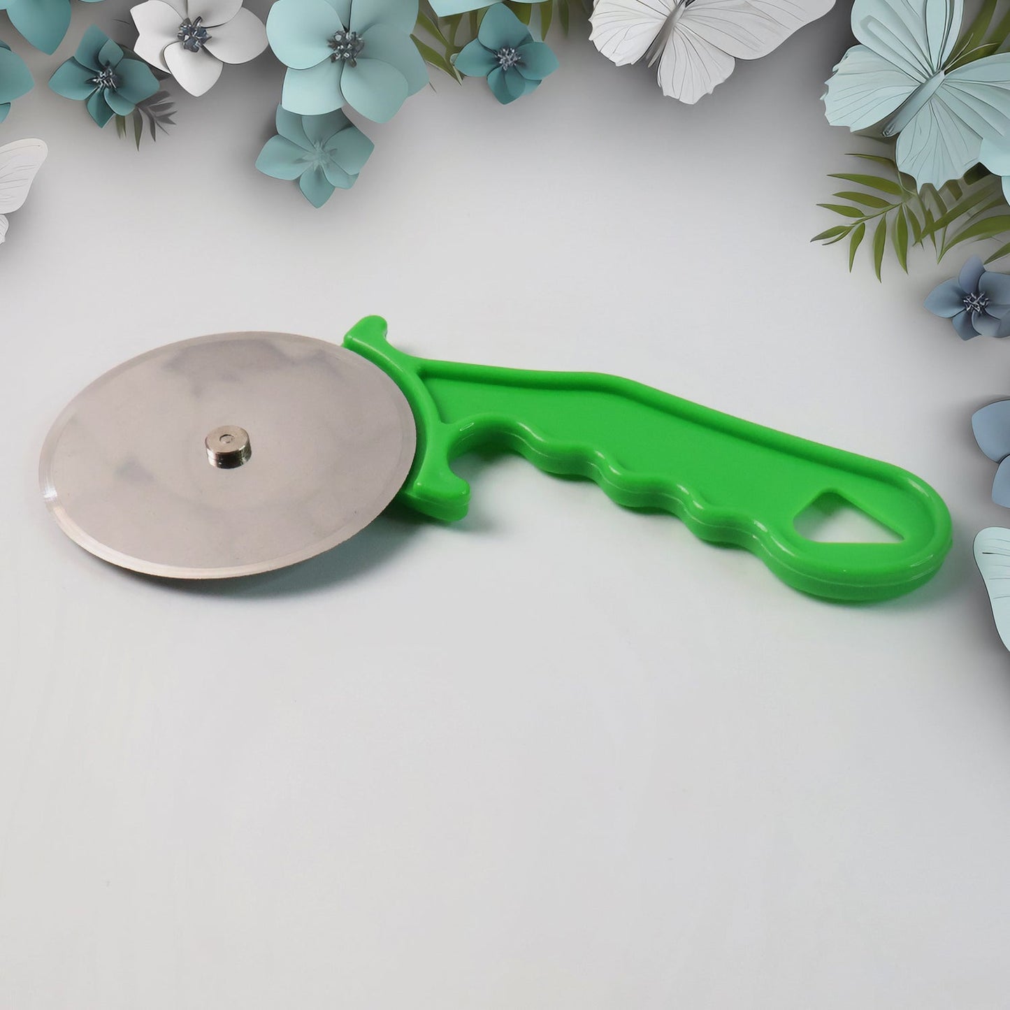 Stainless Steel Pizza Cutter / Pastry Cutter / Sandwiches Cutter Signature Kart