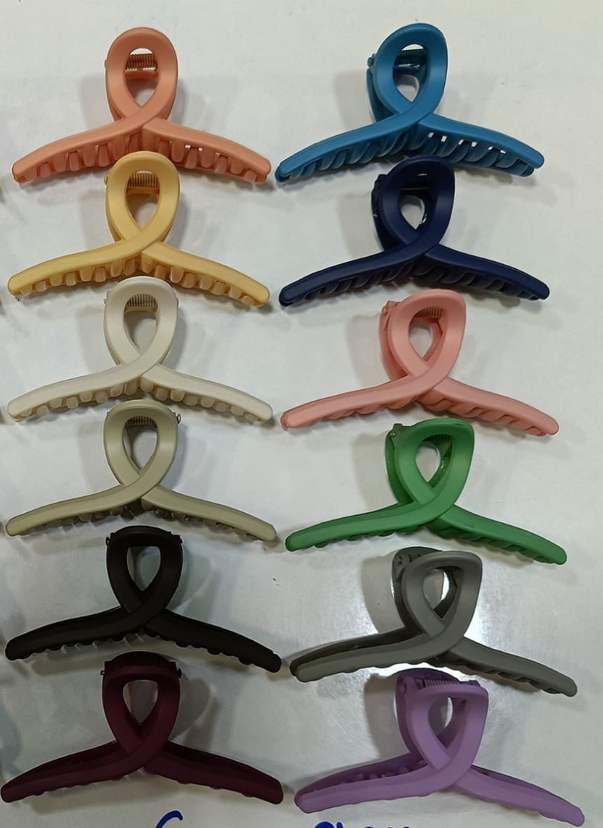 Plastic Hair Claw Clips Strong Clips (1 Pc / Mix Design & Color), Hair accessories (1 Pc / Mix Design & Color) Signature kart