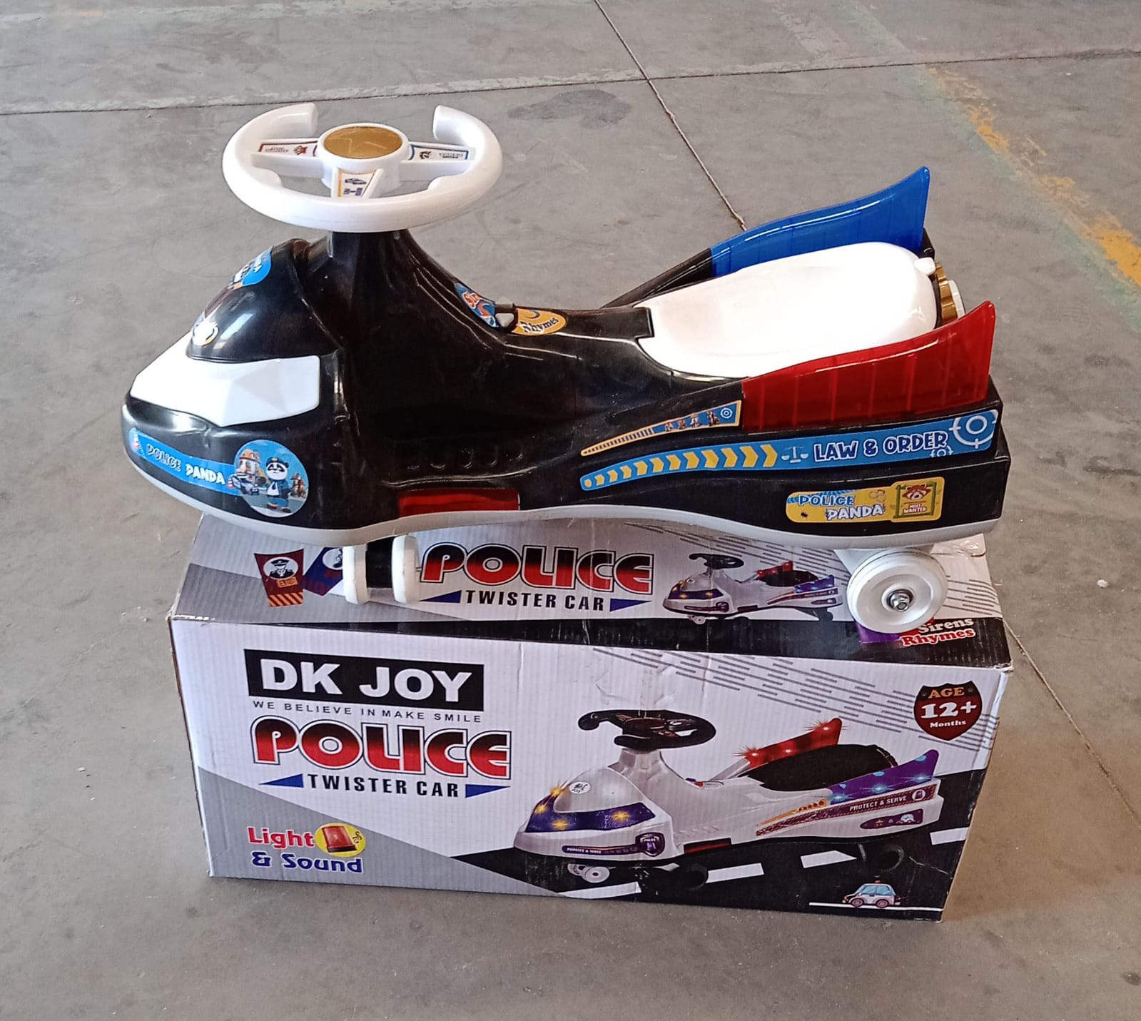 Twisted Police Ride-On Toy Car for Kids With Musical with Lights Signature kart