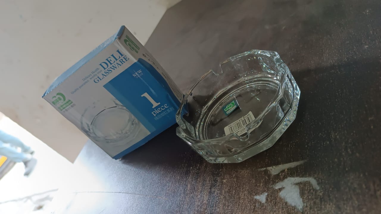 Transparent Ashtray – Cigarette Holder for Home, Office, Bar & Restaurant (1 Pc) Signaturekarts