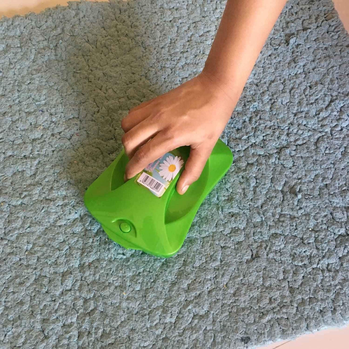 Plastic Handheld Carpet Roller Brush Cleaning with Dust Crumb Collector, Wet, and Dry Brush signaturekarts