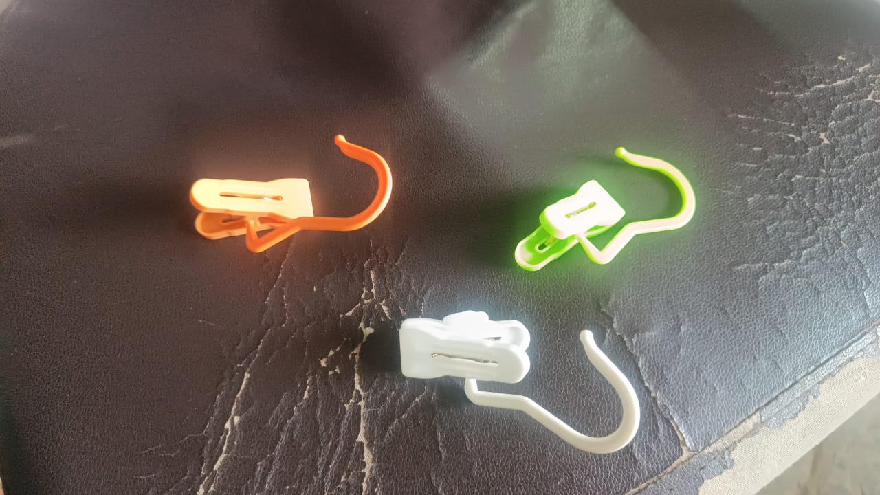 Multipurpose Hanging Hook Clip (1 Pc, Mix Color) Signature Kart