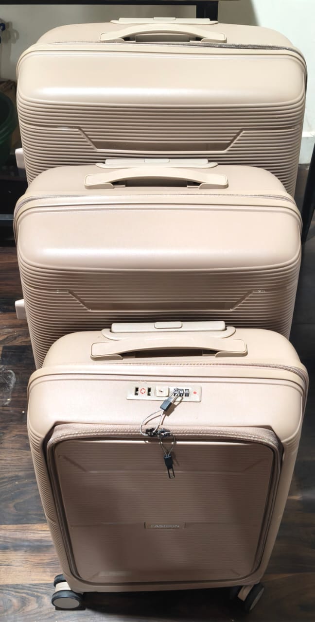 Hard-Shell Trolley Luggage Bag (Set of 3-pice / Mix Color) signaturekarts