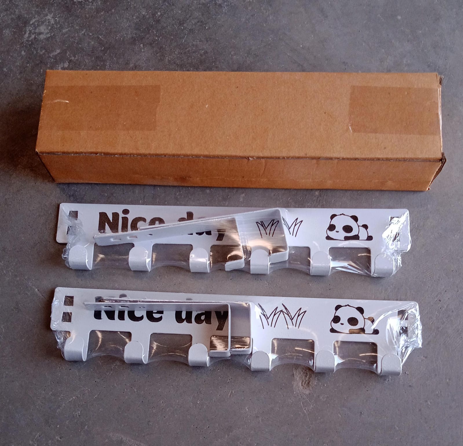 Heavy-Duty Carbon Steel Door Hook Hanger Rack (2 pc / 6 Hook / White) Signature kart