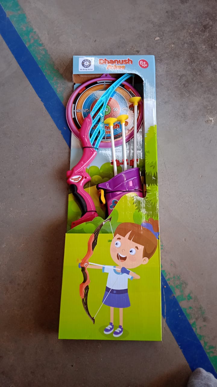 Arrow Big & Archery Toy (1 Dhanush, 3 Arrow, 1 Target, 1 Arrow Holder / 1 Set) Signaturekarts