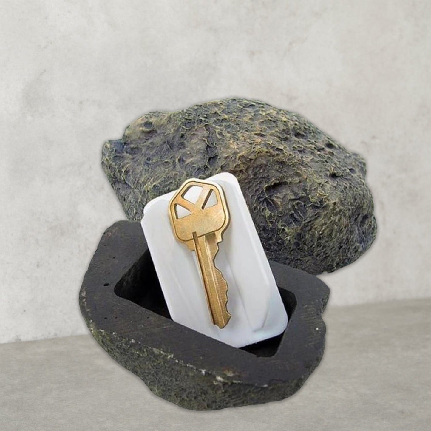 Realistic Fake Rock Key Hider – Weatherproof Outdoor Key Storage Emergencies (1 Pc) signaturekarts