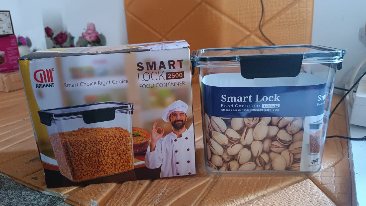 Food Storage Container Airtight Plastic Container with Easy Snap Lids (2500ml / 1 Pc) Signature kart