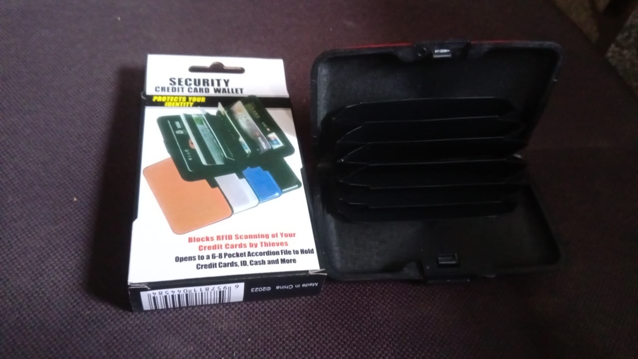 Plastic cardholder Waterproof Card Case (1 Pc) Signaturekarts
