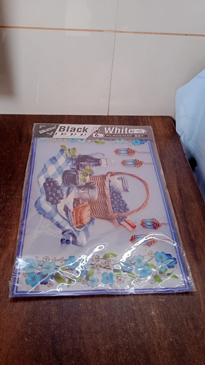 Table placement for Dinning Table Signature Kart