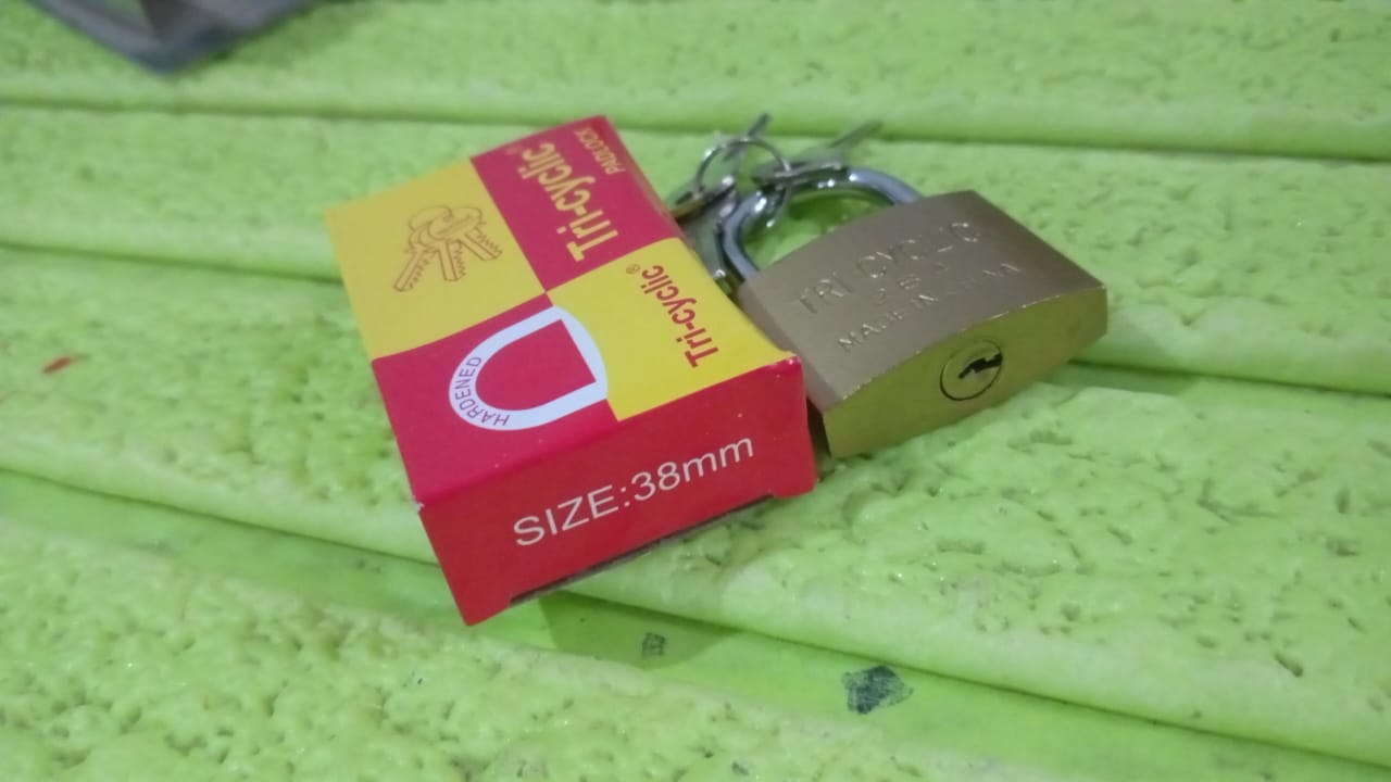 Multipurpose Solid 3 Keys door lock 38 mm / 1 Pc) signaturekarts