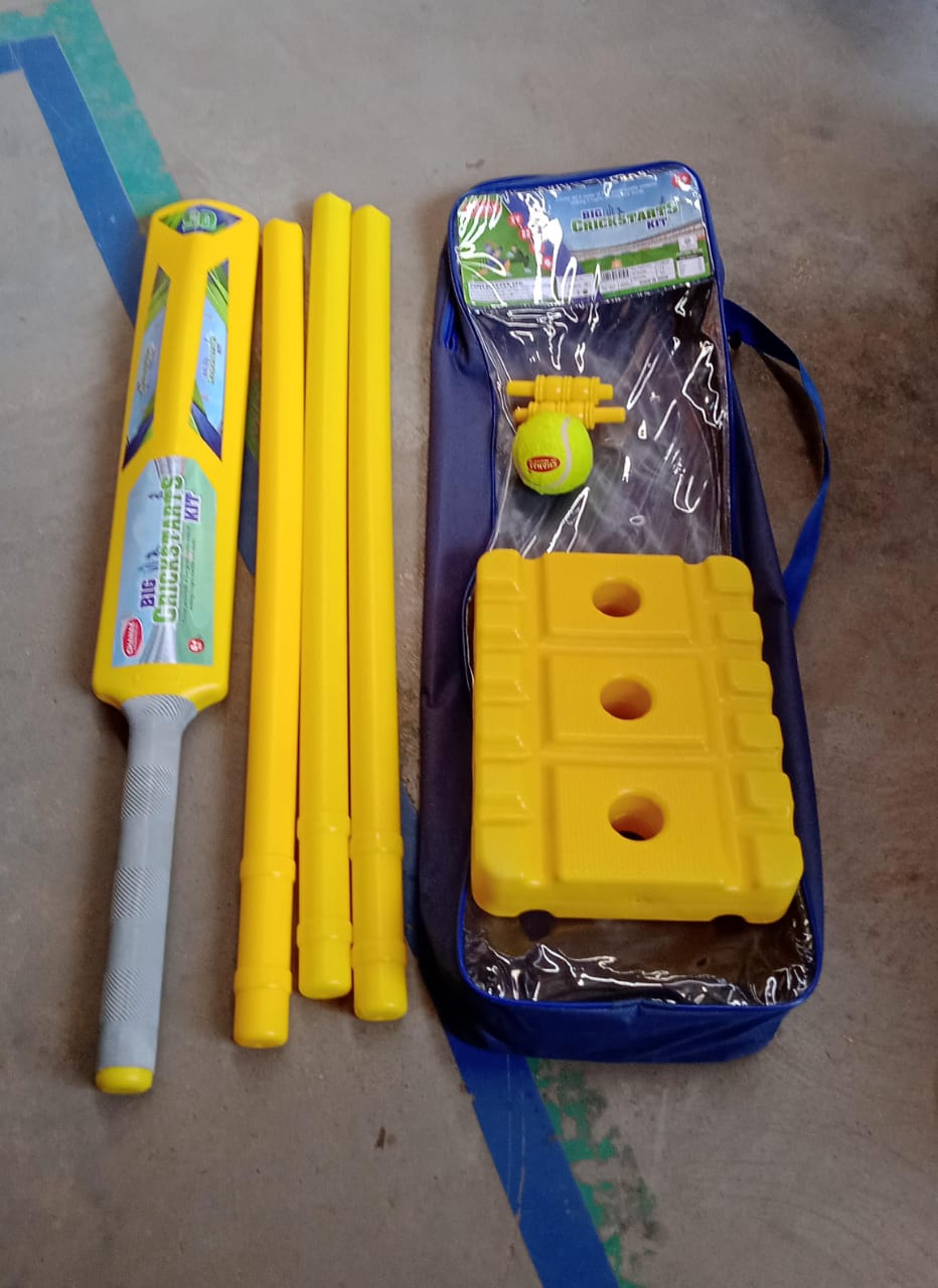 Cricket Kit with Bat, Rubber Ball, Bails, 3 Stumps & Stand Base Signaturekarts