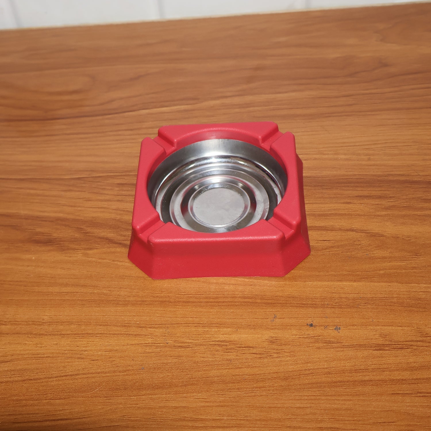 Heat-Resistant Ashtray (1 Pc) The Morsignaturekarts
