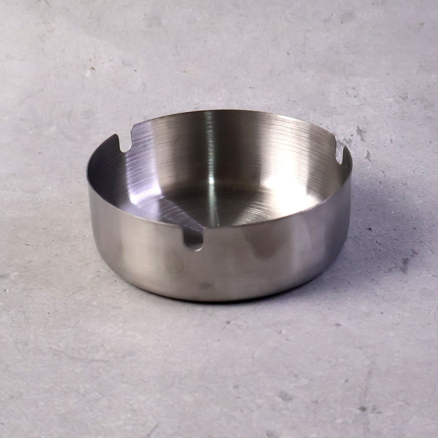 Round Tabletop Cigarette Ashtray with Multiple Rest Slots (1 Pc) The Morsignaturekarts