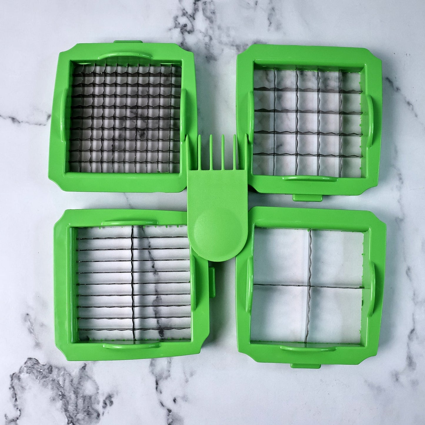 Supermom Quick Nicer Dicer – Multipurpose Vegetable & Fruit Chopper signaturekarts