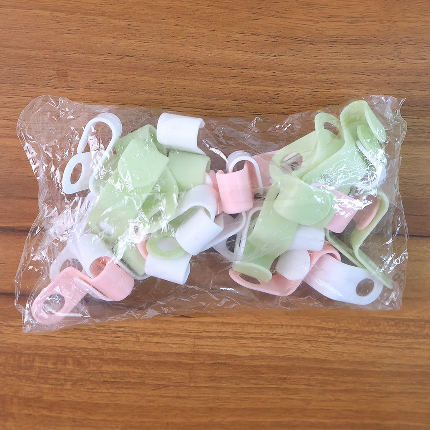 Multi-Color Hanger Connector Hooks (30 Pc) signaturekarts