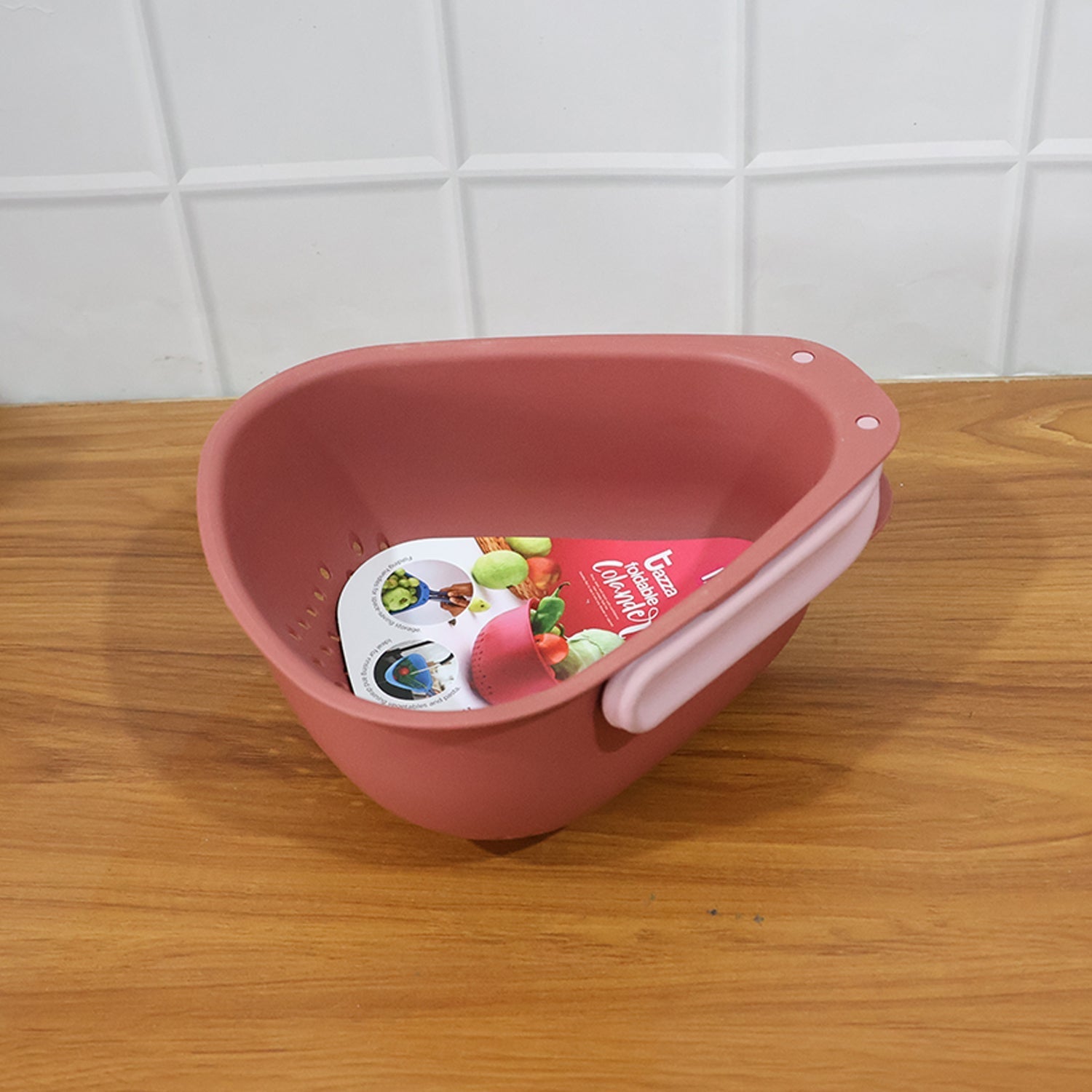 Supermom Kitchen Colander with Foldable Handle and Drain Base The Morsignaturekarts