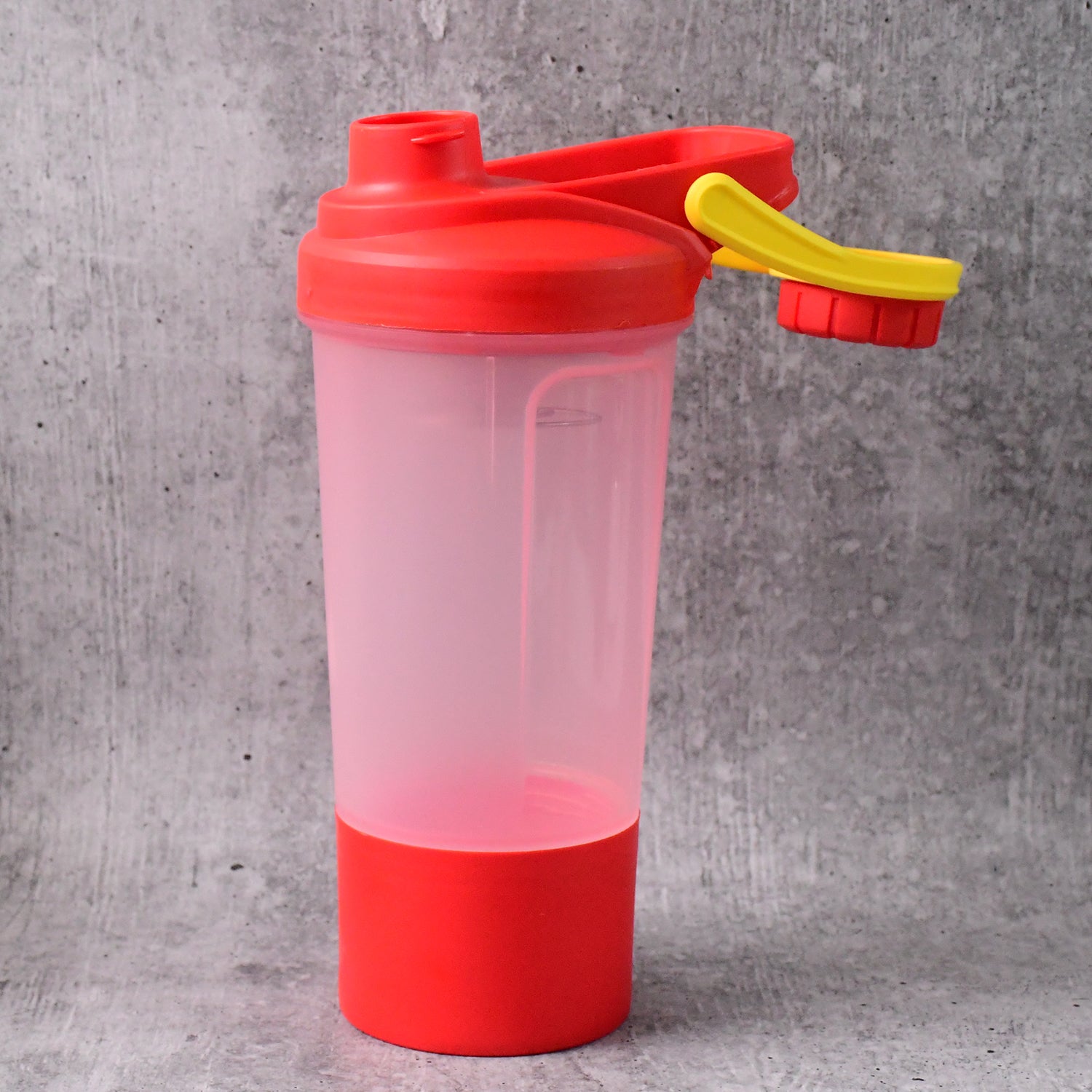 Supermom Plastic Premium Booster Gym Shaker Bottle with Mixing Ball (550ml / 1 Pc) signaturekarts