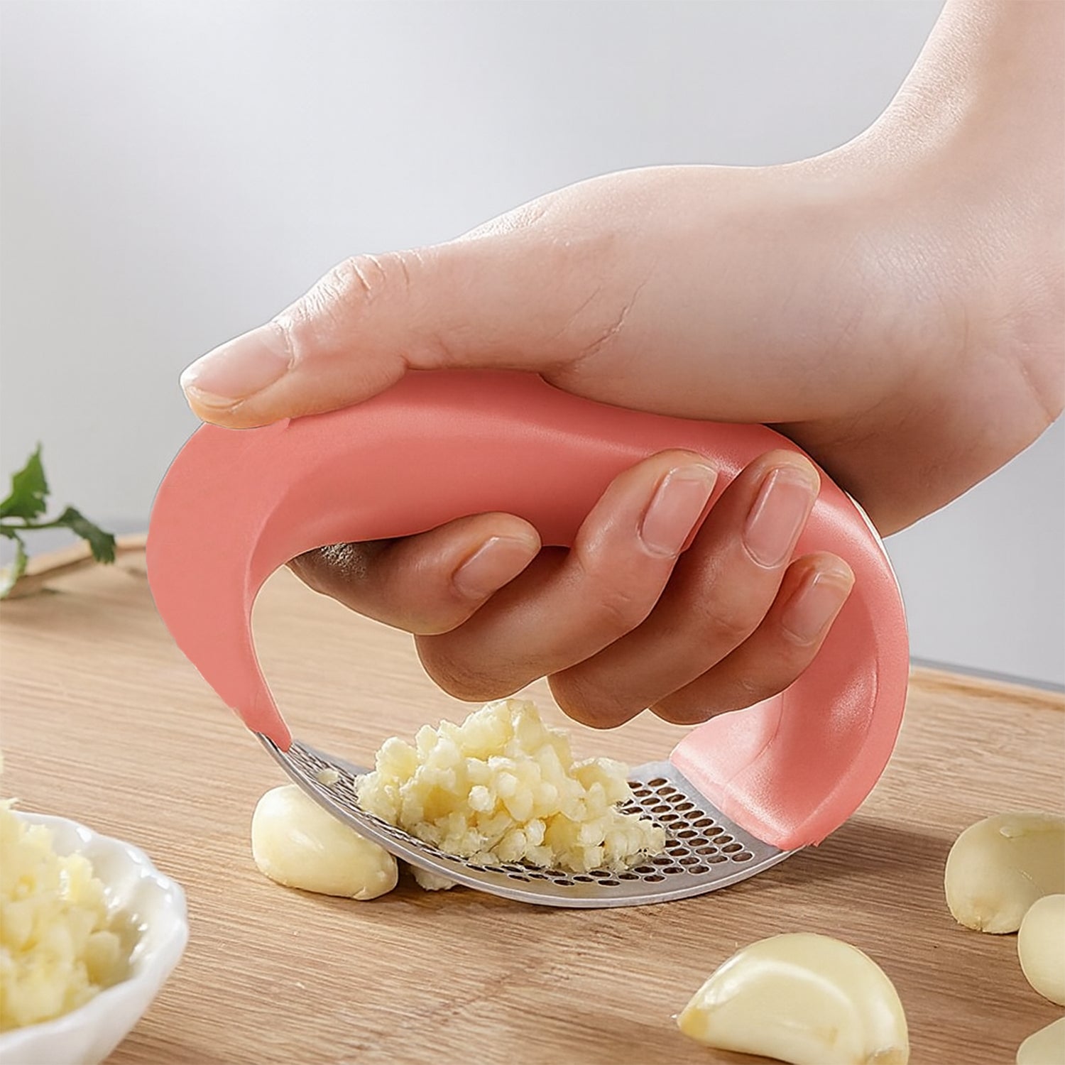 Supermom Premium Curve Garlic Press Crusher (1 Pc) signaturekarts