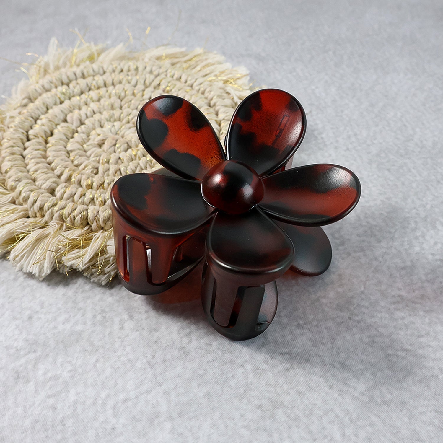Elegant Plastic Flower Hair Clip (1 Pc / Mix Color) The Morsignaturekarts