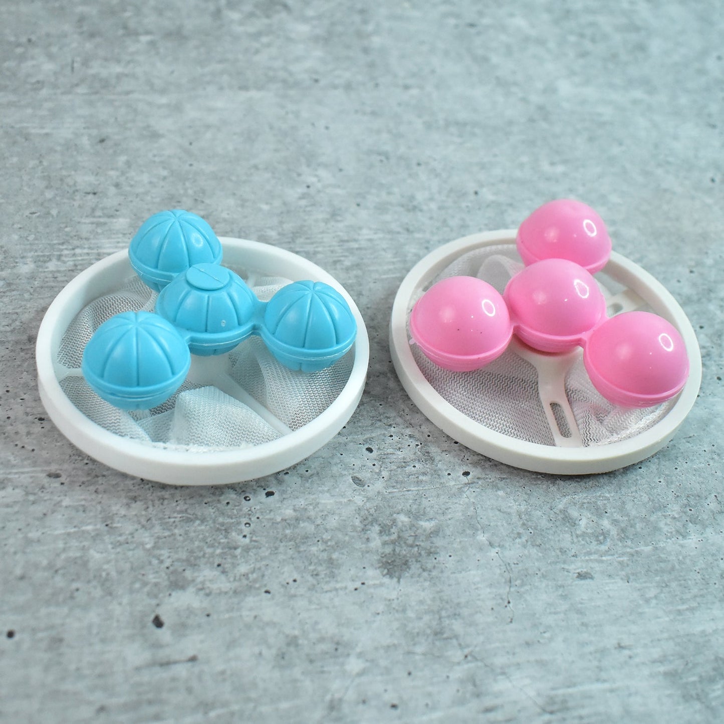 Floating Laundry Ball Lint Catcher Reusable Hair & Fur Filter (1 Pc) signaturekarts