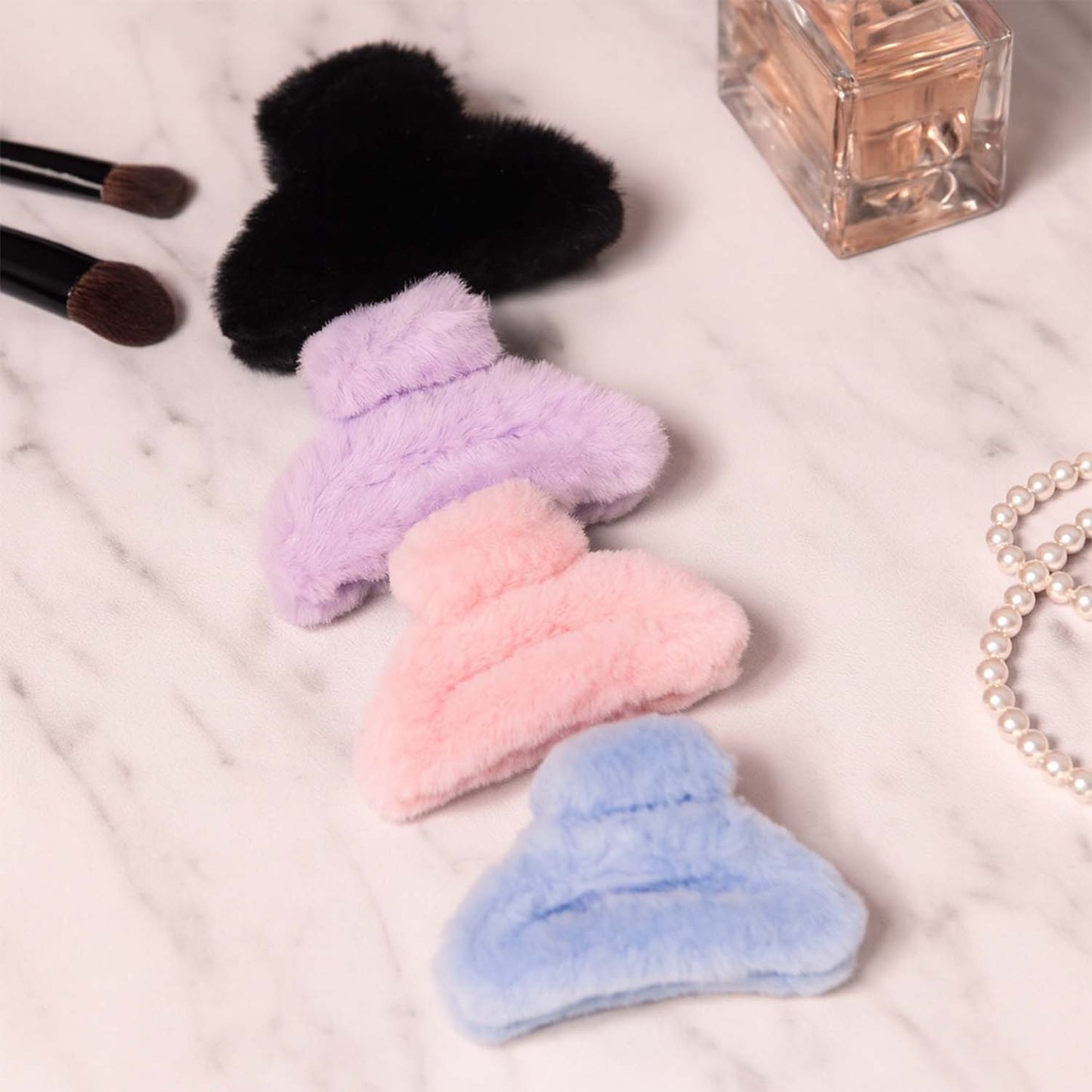 Big-Size Soft Faux Fur Hair Claw Clips (1 Pc) signaturekarts