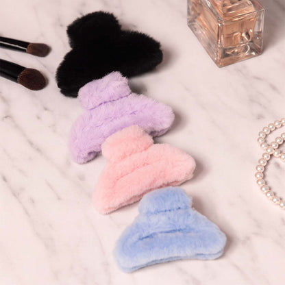 Big-Size Soft Faux Fur Hair Claw Clips (1 Pc) signaturekarts