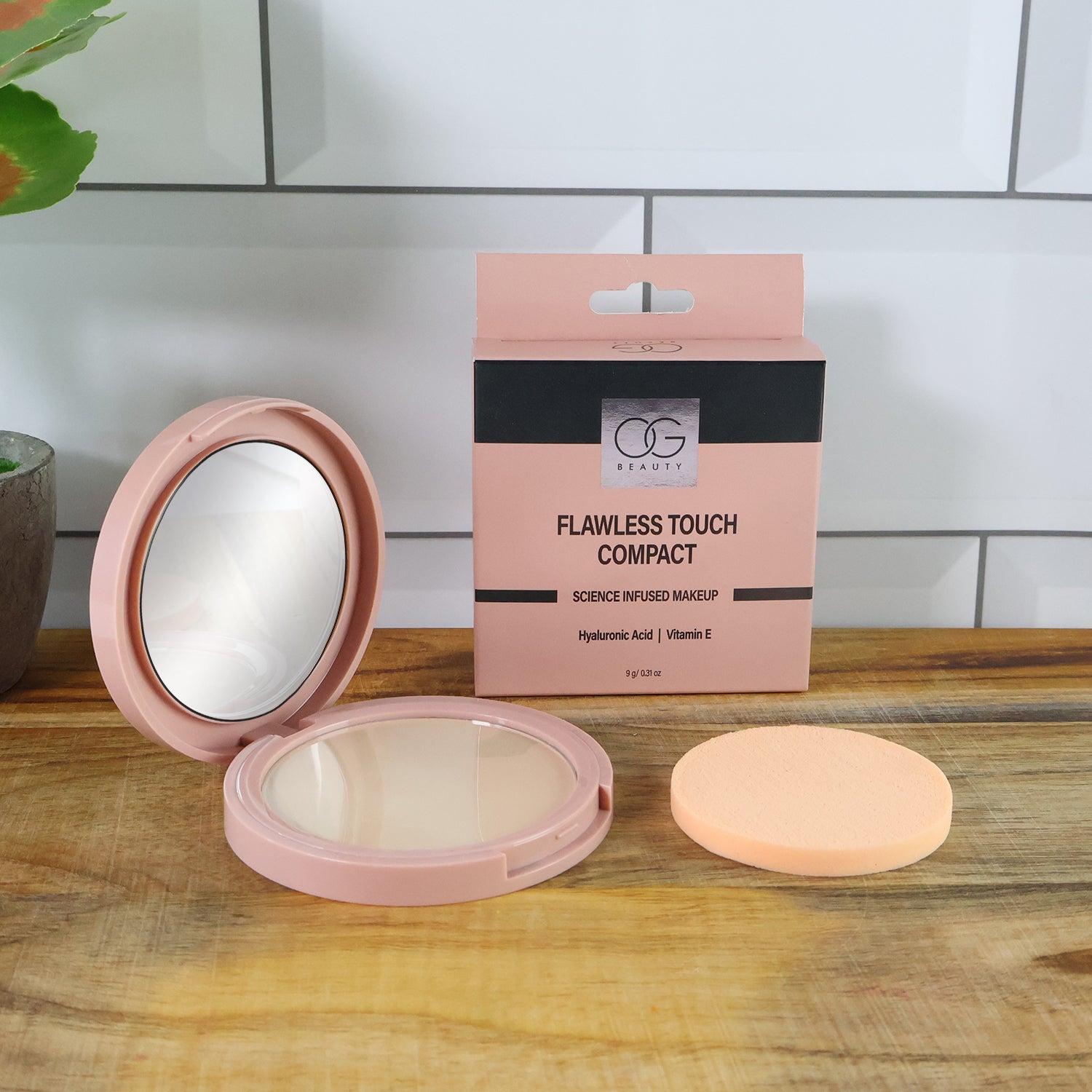 OG Beauty Hazelnut Flawless Touch Compact Powder (9 GM / 1 Pc) signaturekarts