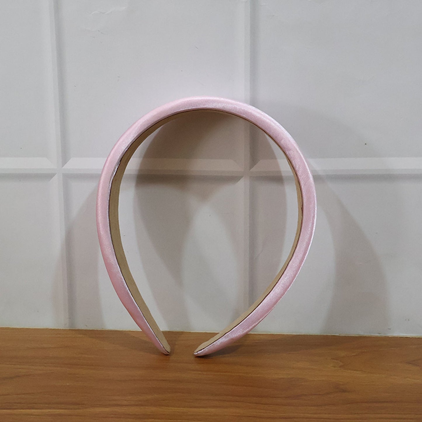 Elegant Padded Satin Finish Hairband (1 Pc) The Morsignaturekarts