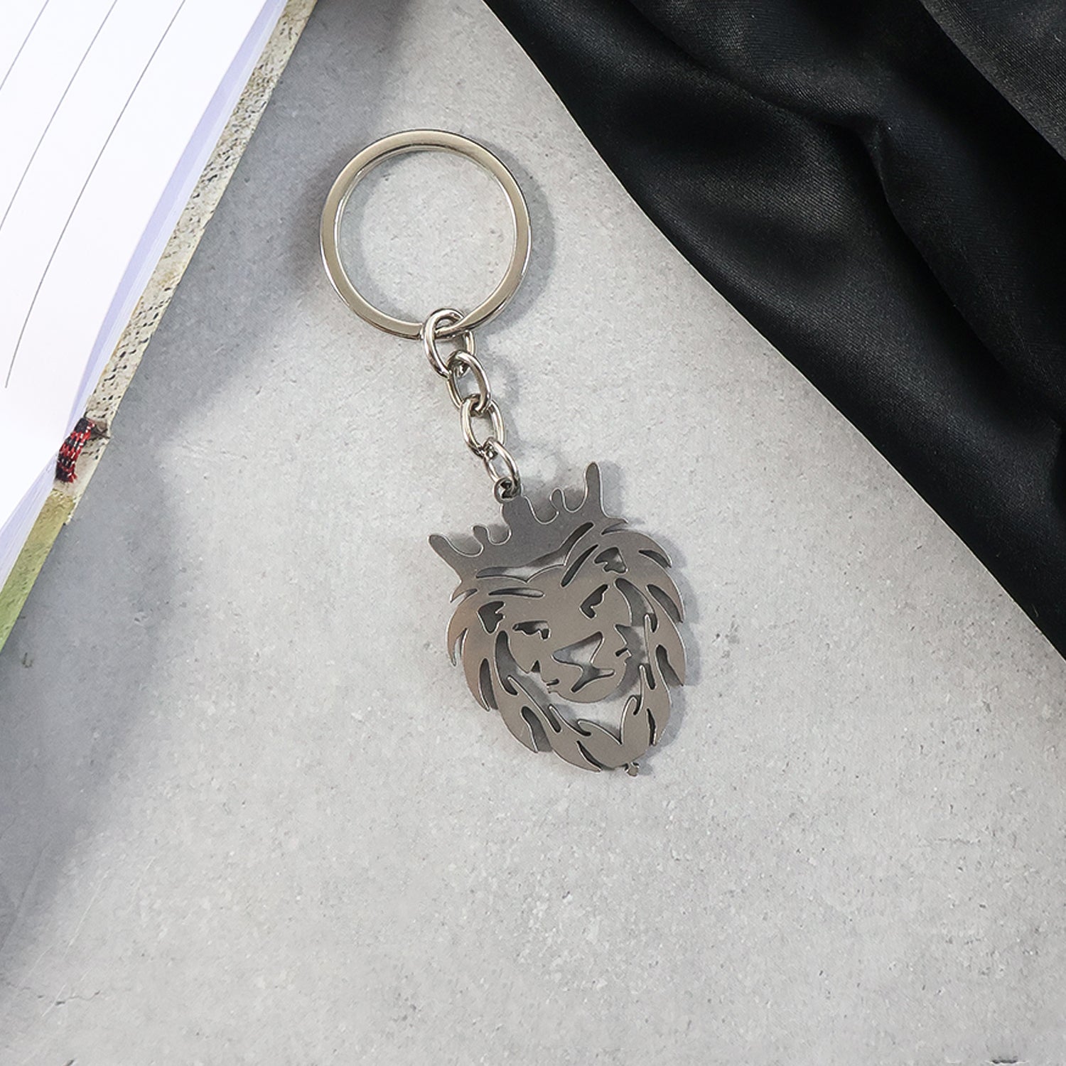 Stylish Metal Lion Head Keychain (1 Pc) signaturekarts