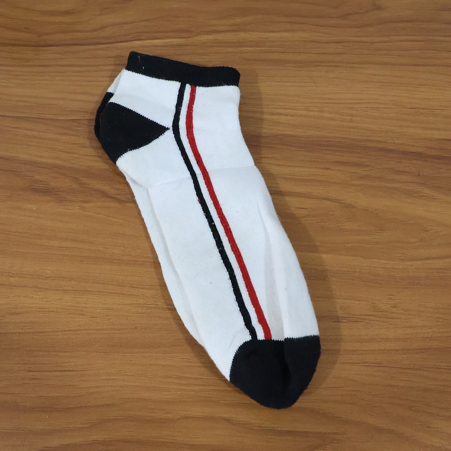 White & Black Striped Low-Cut Sports Socks (1 Pair) The Morsignaturekarts