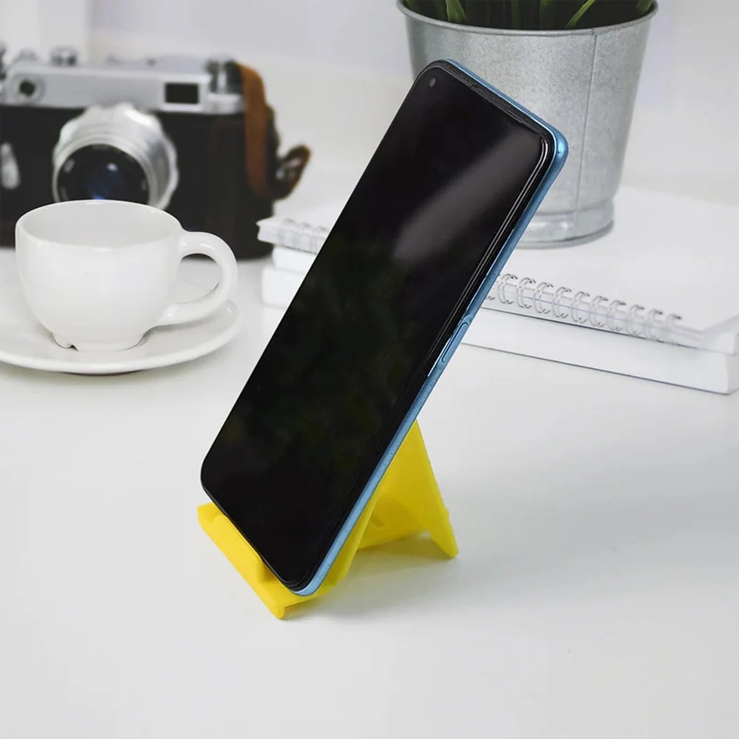 Adjustable Foldable Plastic Mobile Phone Stand (1 Pc / Mix Color) Signature kart