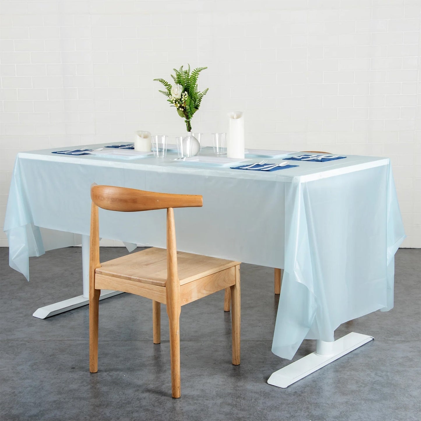 Waterproof Disposable Plastic Table Cover 137 × 183 cm signaturekarts
