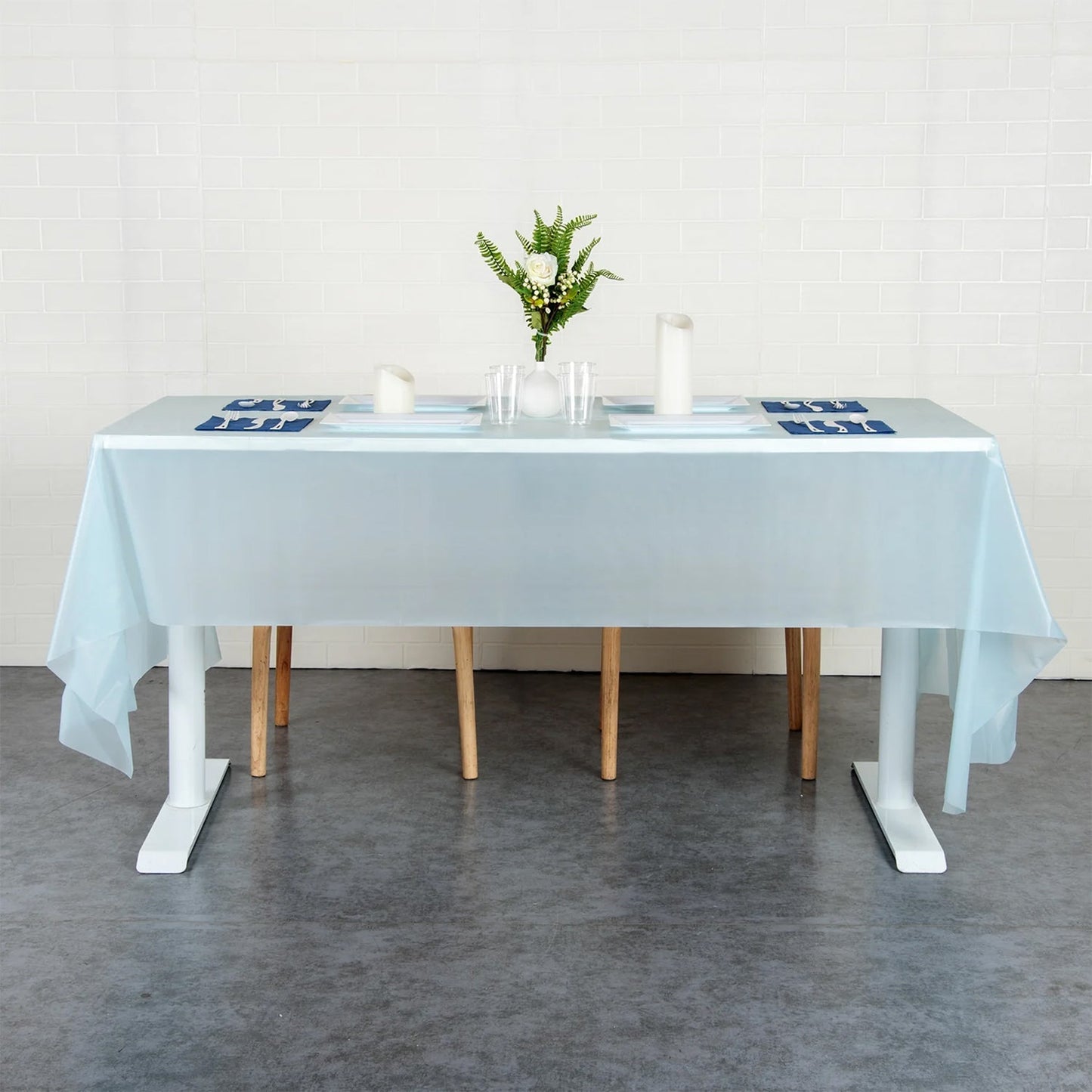 Waterproof Disposable Plastic Table Cover 137 × 183 cm signaturekarts
