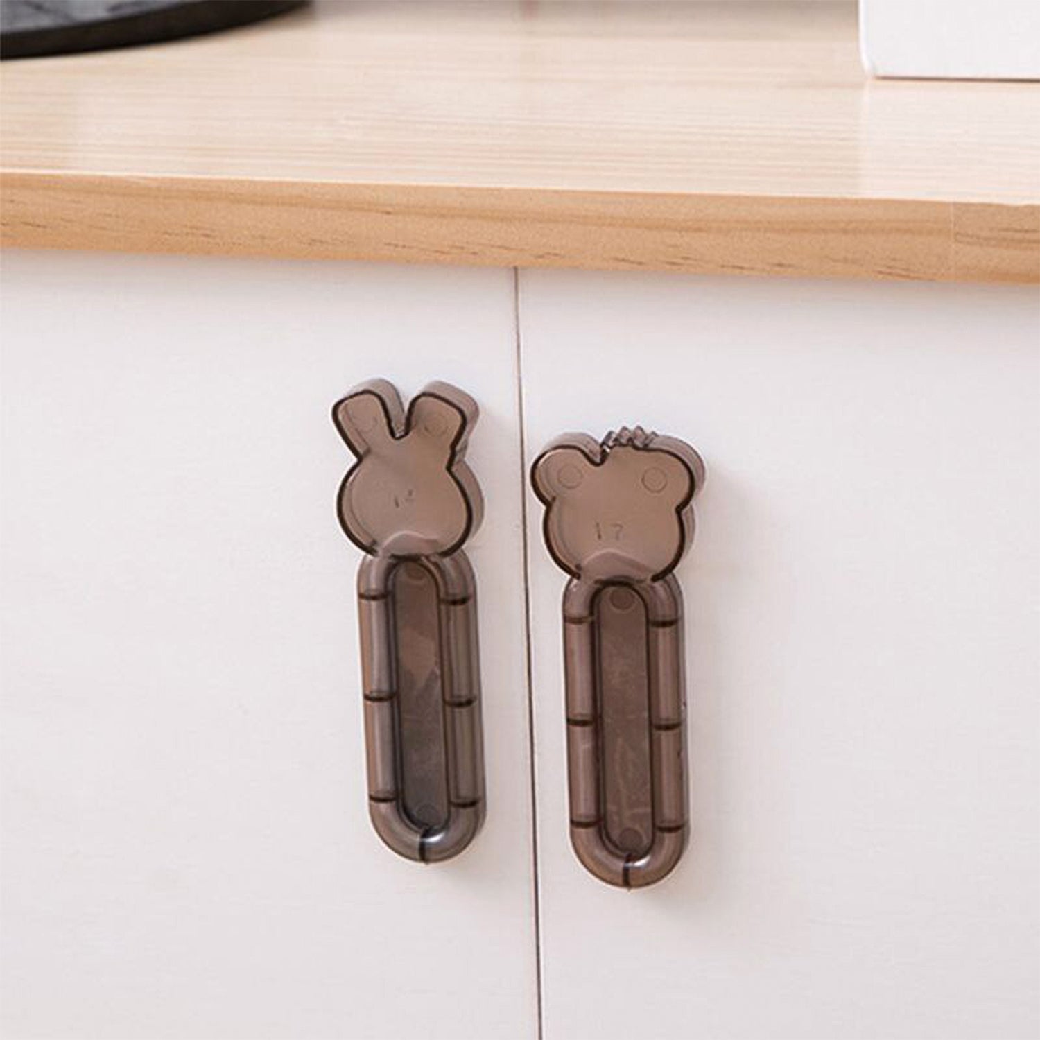 Self Stick Push Pull Helper (1 Pc) signaturekarts