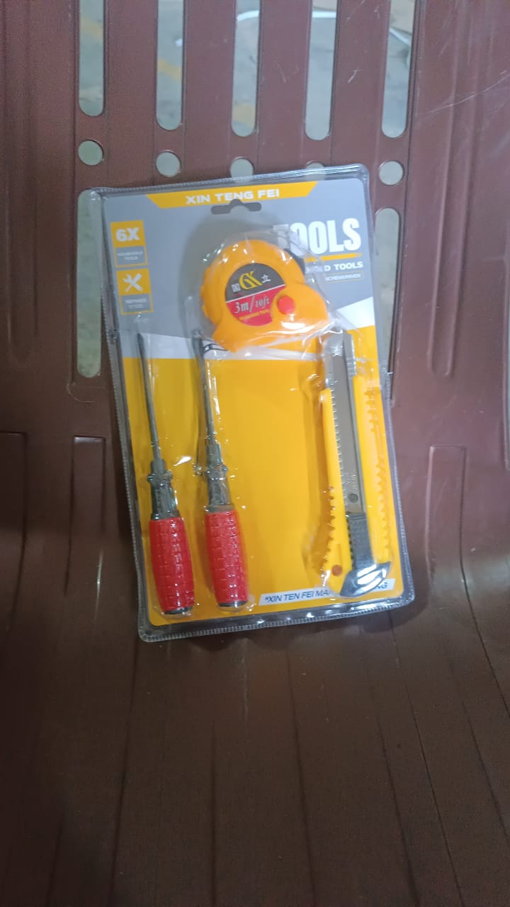 4 In 1 Hand Tool Kit Maintenance Repair Kits (1 Set) Signature kart