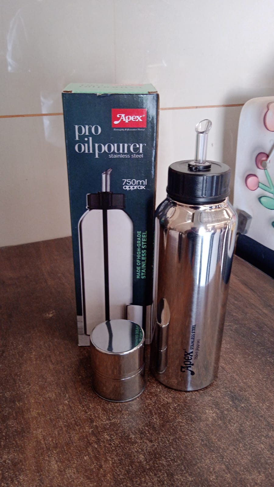 Apex Pro Stainless Steel Oil Pourer – 750ml (1 Pc) Signature kart