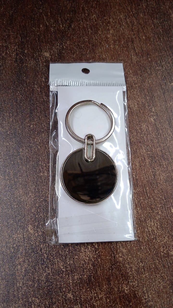 Sleek Black Round Metal Keychain (1 Pc) Signature Kart