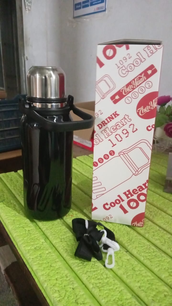 Stainless Steel Water Bottle, Vacuum Insulated Cup / Bottle (1200 ML) signaturekarts