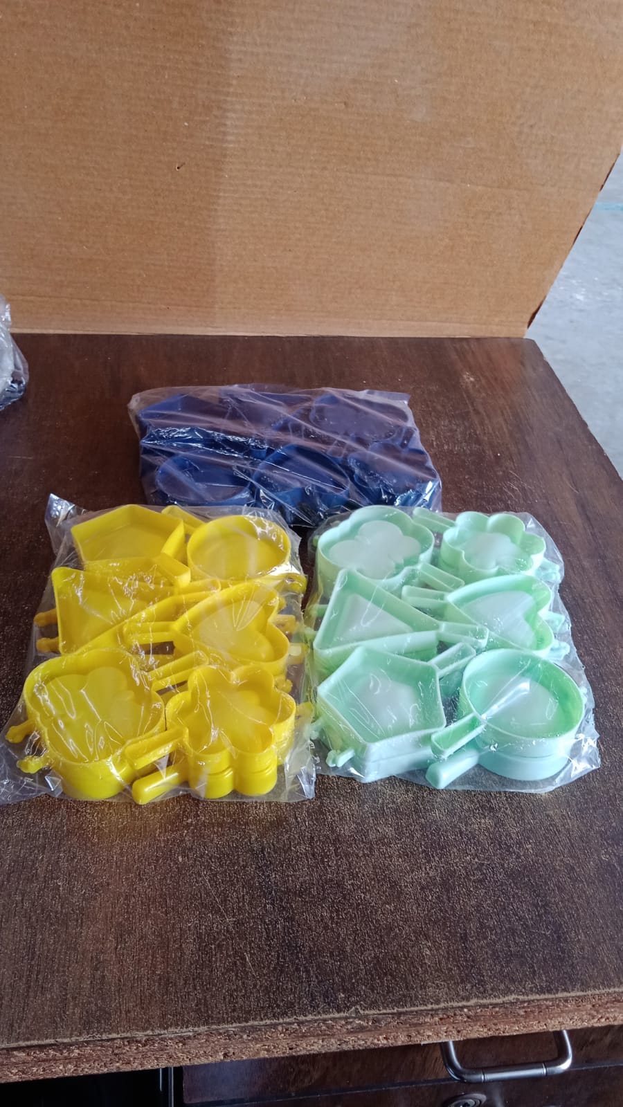 Plastic Cookie Cutter Mould Set (6 Pc) Signature Kart