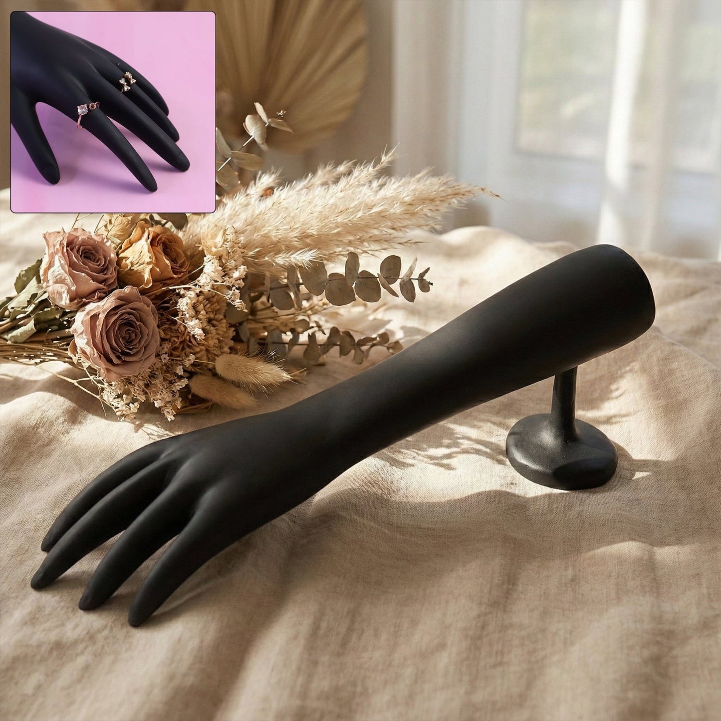 Elegant Black Hand-Shaped Jewelry Display Stand (1 Pc) The Morsignaturekarts