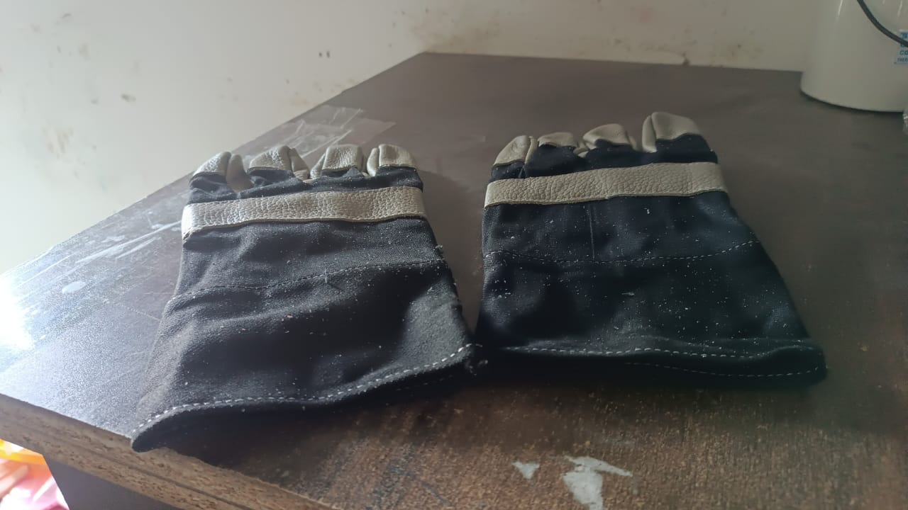 Gloves Gardening Gloves for Men Women Leather Gloves Heavy Duty Gloves (1 Pair) Signaturekarts