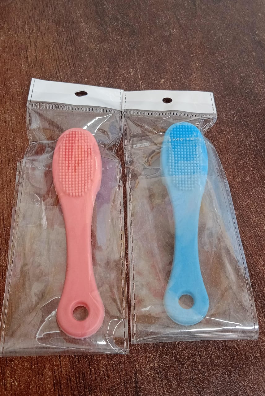 Silicone Makeup Cleaning Tool – Finger Brush Facial Cleansing Scrubber (1 Pc) Signaturekarts