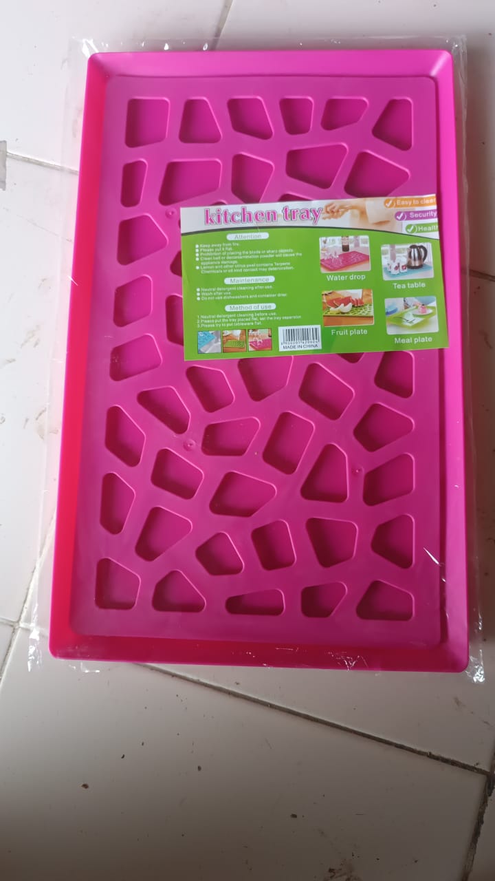 Plastic Kitchen Tray with Modern Hollow Design (40x25 cm) Signature Kart