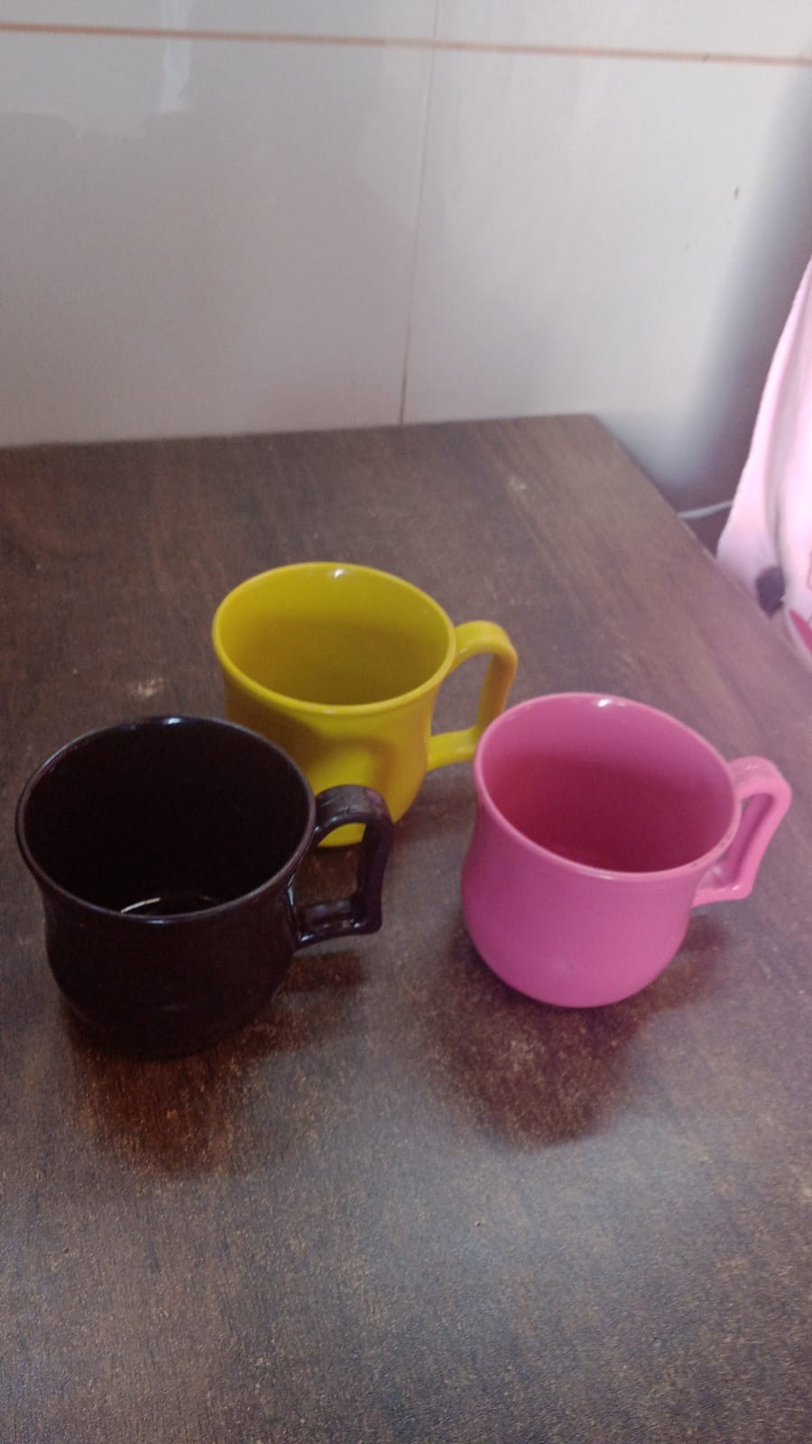 Premium Plastic Coffee / Tea Cups / Mug with Handle (1 Pc / Loose / Mix Color) Signaturekarts