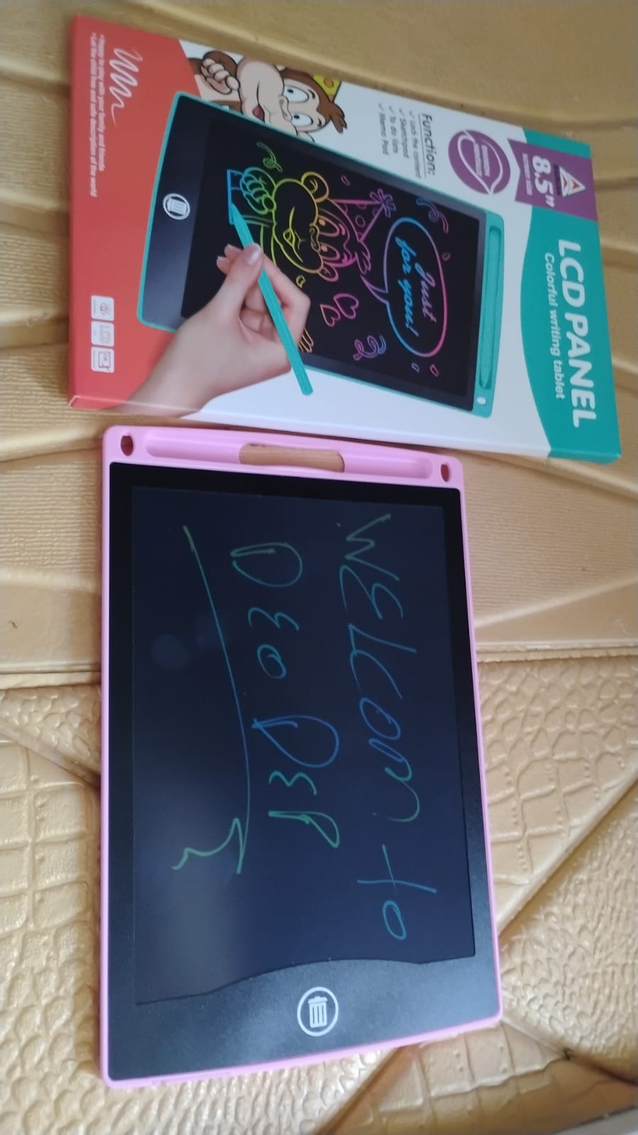 Portable LCD Writing Board / Tablet with Pen, 8.5 inch (1 Pc) Signature kart