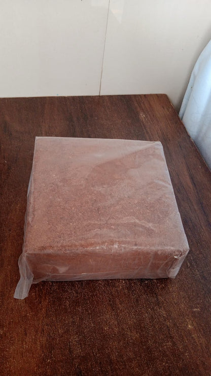 Cocopeat Block Organic Fertilizer & Potting Mixture for Home Gardening (1 KG) Signaturekarts
